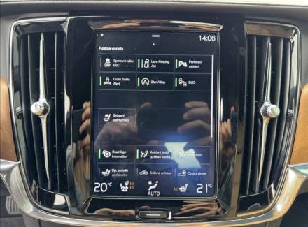 Volvo - S90
