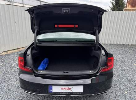 Volvo - S90