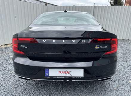 Volvo - S90