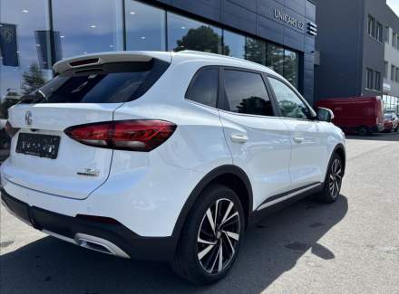 MG - ZS