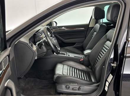 Volkswagen - Passat