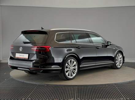 Volkswagen - Passat