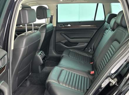 Volkswagen - Passat