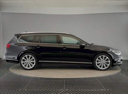 Volkswagen - Passat