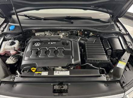 Volkswagen - Passat
