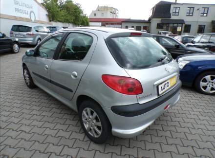 Peugeot - 206