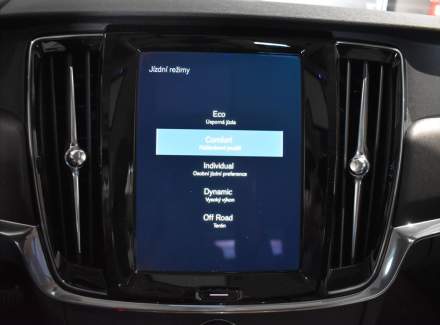 Volvo - V90