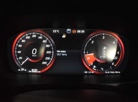 Volvo - V90