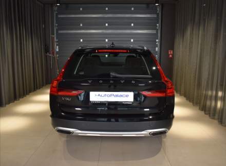 Volvo - V90