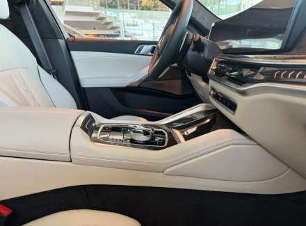 BMW - X6