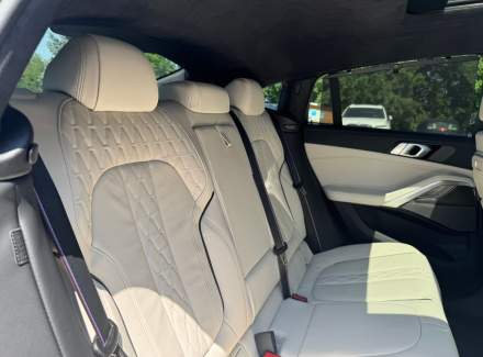BMW - X6