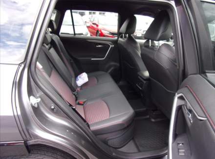 Toyota - RAV 4