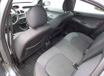 Peugeot - 206