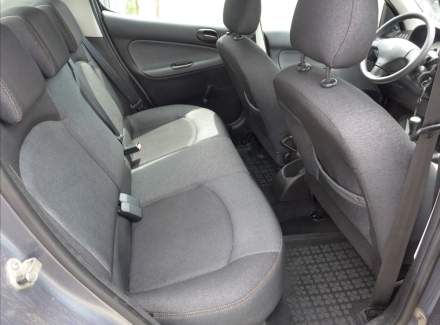 Peugeot - 206