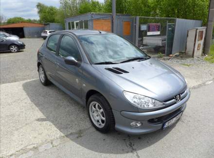Peugeot - 206