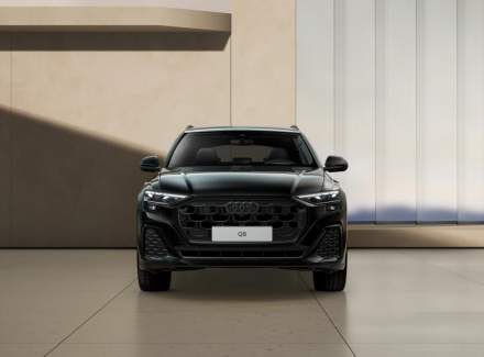 Audi - Q8