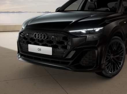 Audi - Q8