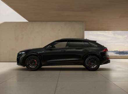 Audi - Q8