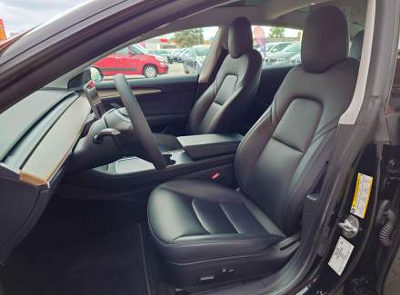 Tesla - Model 3