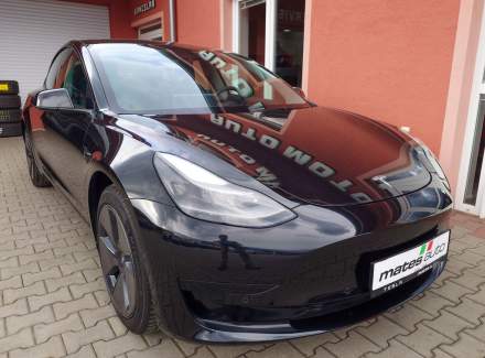 Tesla - Model 3