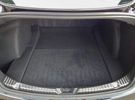 Tesla - Model 3