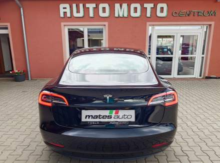 Tesla - Model 3