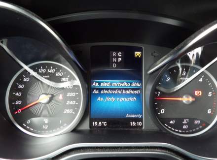 Mercedes-Benz - V-class