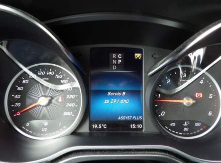 Mercedes-Benz - V-class