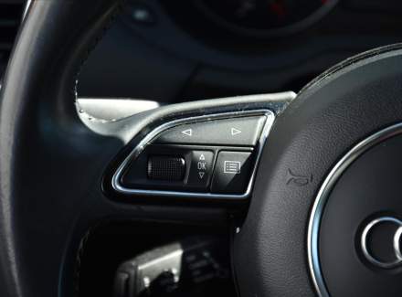 Audi - Q3