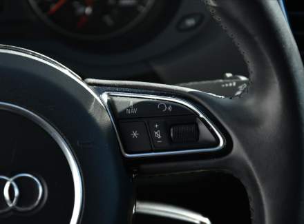 Audi - Q3