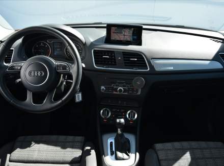 Audi - Q3