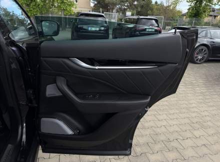 Maserati - Levante