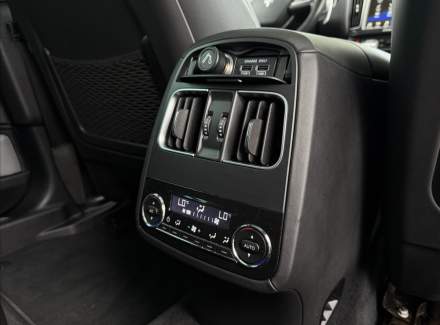 Maserati - Levante