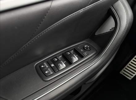 Maserati - Levante
