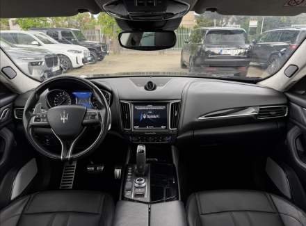 Maserati - Levante