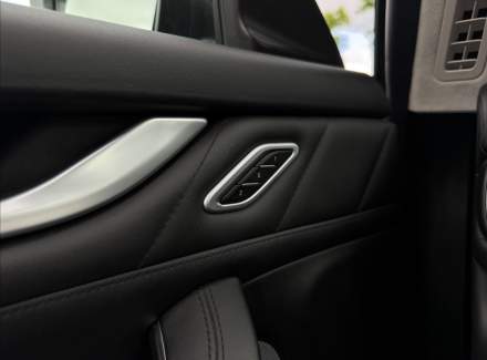 Maserati - Levante