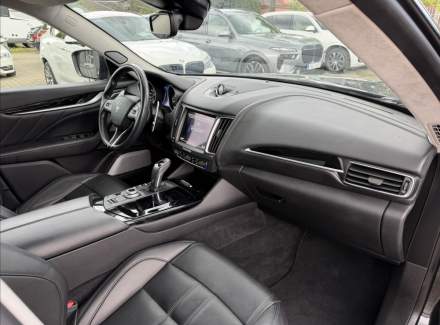 Maserati - Levante