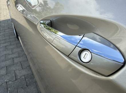 Mercedes-Benz - E-class