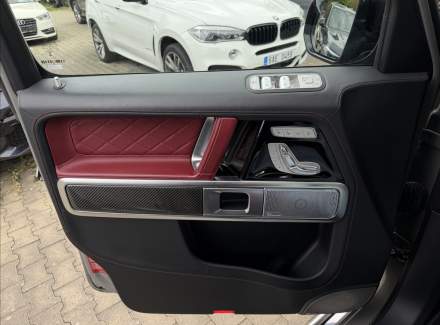 Mercedes-Benz - G-class