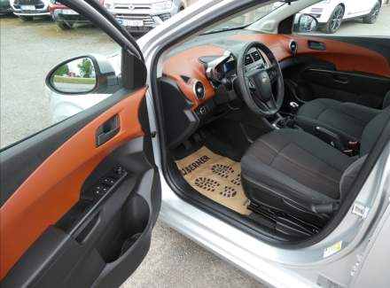 Chevrolet - Aveo