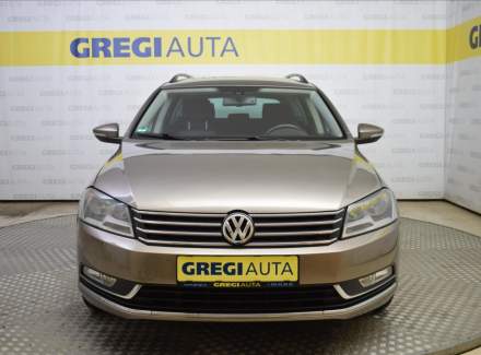 Volkswagen - Passat