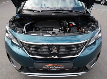 Peugeot - 5008