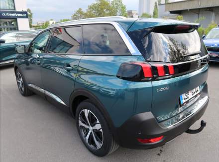 Peugeot - 5008