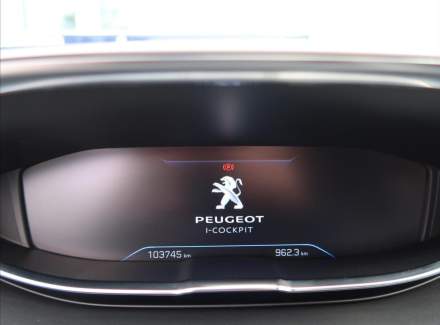 Peugeot - 5008