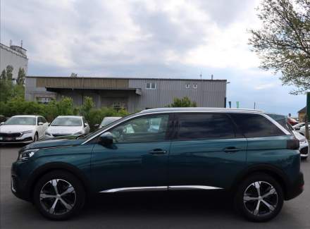 Peugeot - 5008