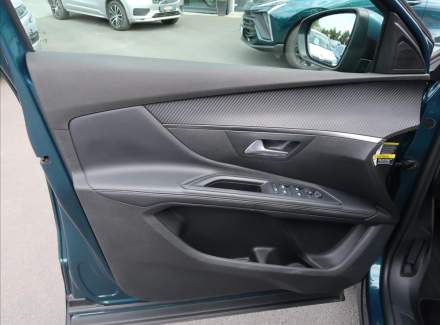 Peugeot - 5008