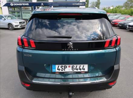 Peugeot - 5008