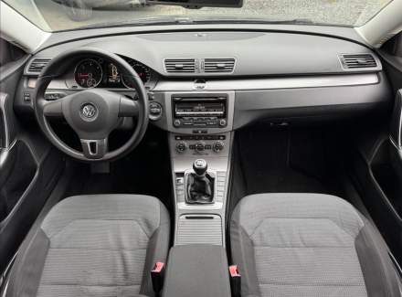 Volkswagen - Passat
