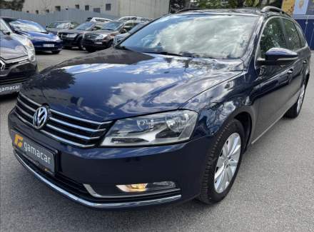 Volkswagen - Passat