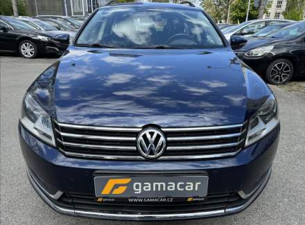 Volkswagen - Passat